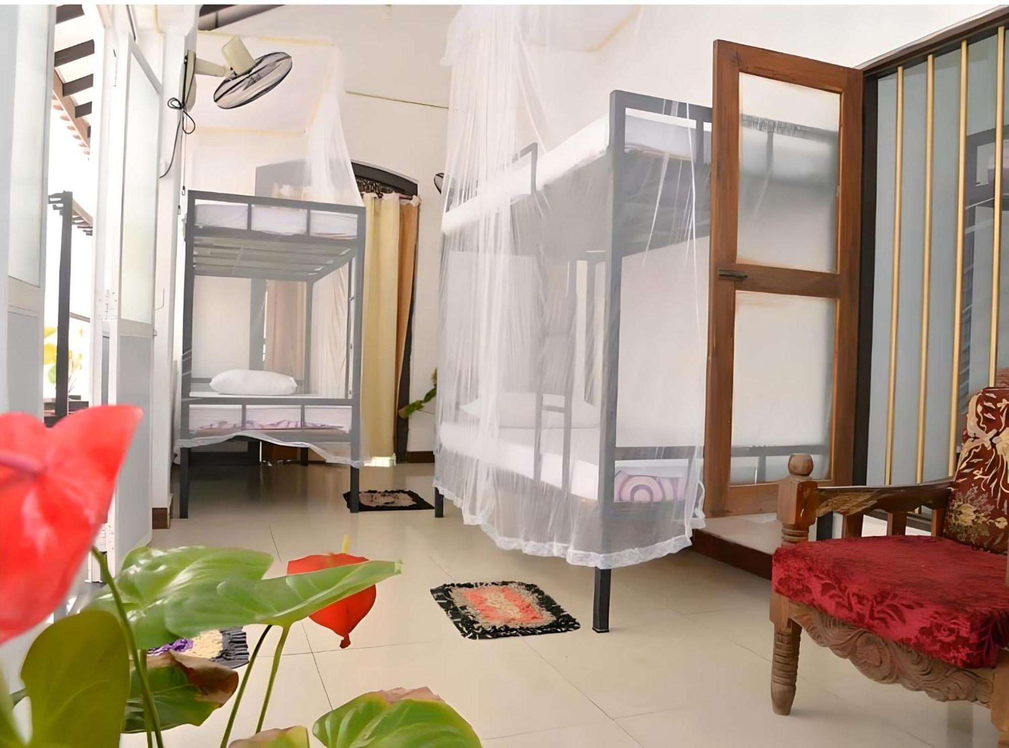 Traveller'S Hostel Hikkaduwa Luaran gambar