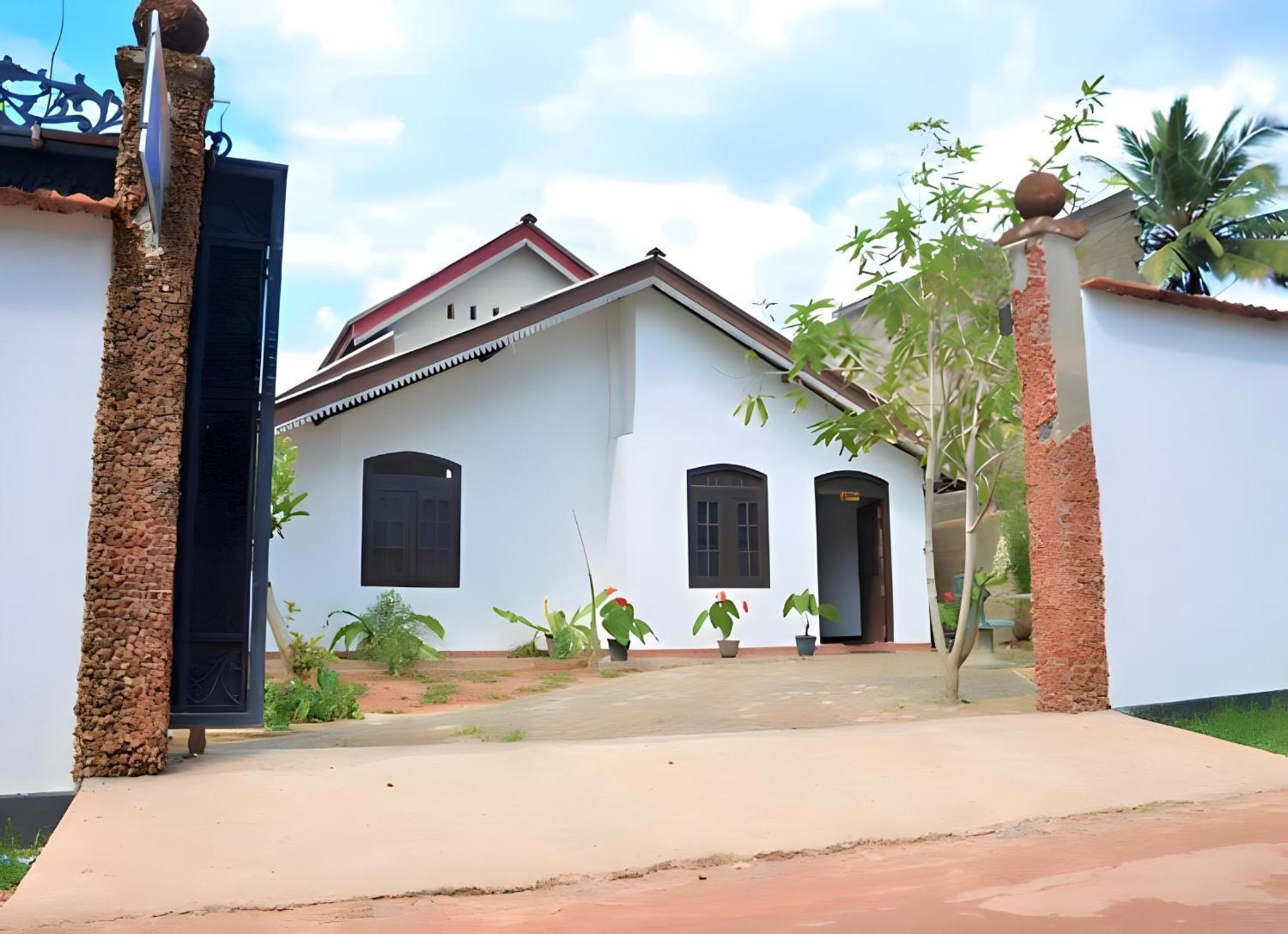 Traveller'S Hostel Hikkaduwa Luaran gambar