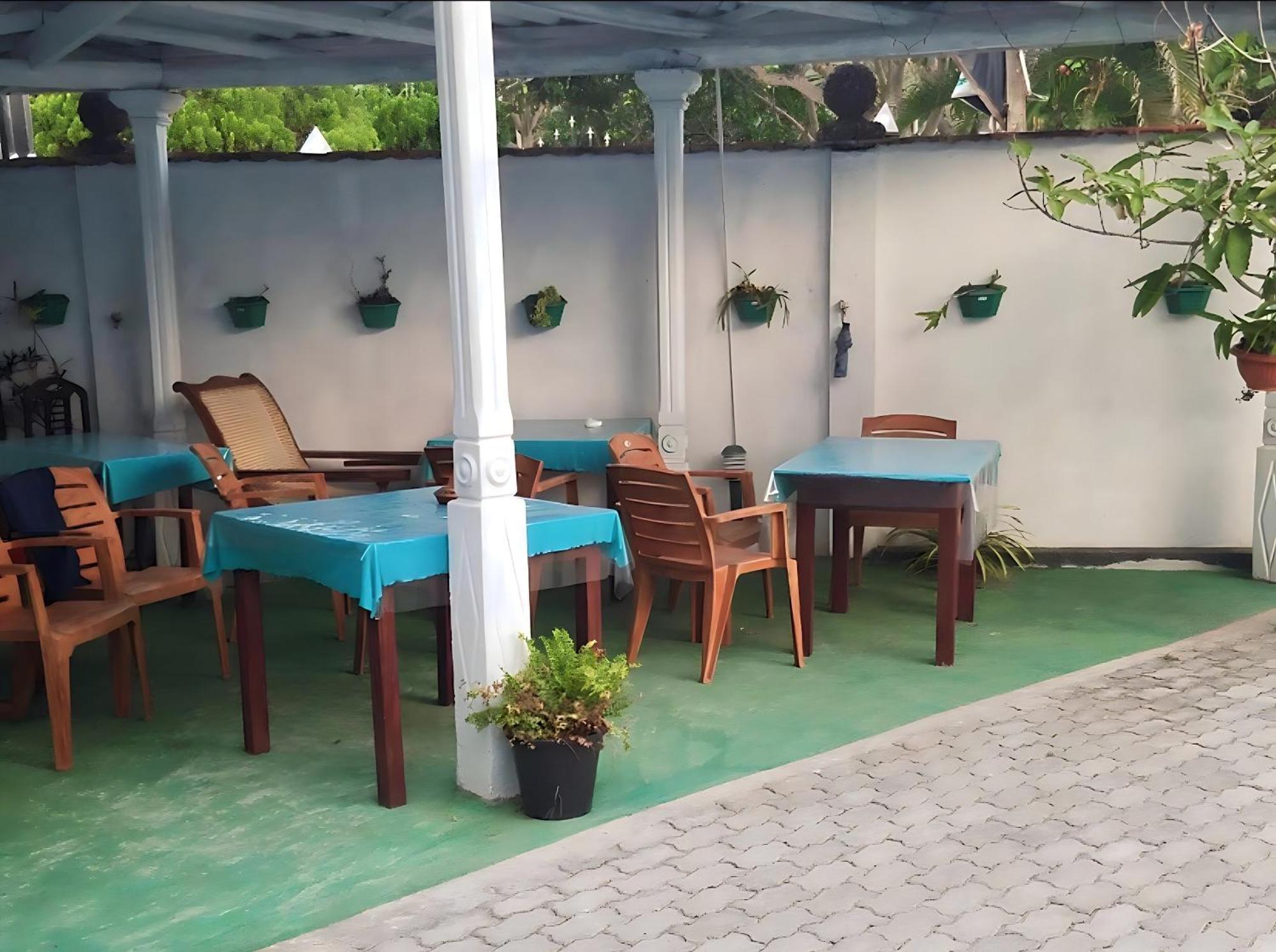 Traveller'S Hostel Hikkaduwa Luaran gambar